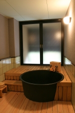 和室10畳＋掘りごたつの釜風呂